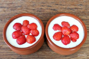 Десерт из сметаны и клубники Десерт из сметаны и клубники