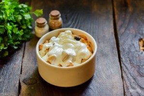 Диетический жульен с курицей Диетический жульен с курицей