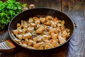 Диетический жульен с курицей Диетический жульен с курицей