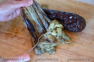 Икра из печеных баклажанов с перцем и яйцом