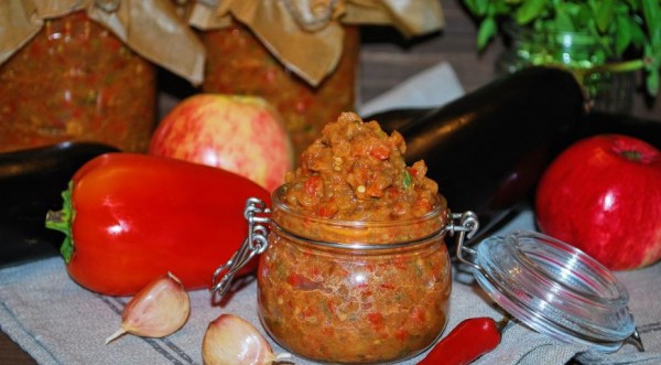 Икра из запеченных яблок и овощей, пошаговый рецепт с фото