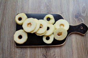 Яблоки в панировке