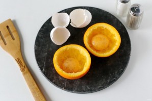 Яичница в апельсине