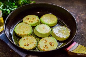 Кабачки с сулугуни в духовке Кабачки с сулугуни в духовке