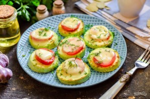 Кабачки с сулугуни в духовке Кабачки с сулугуни в духовке