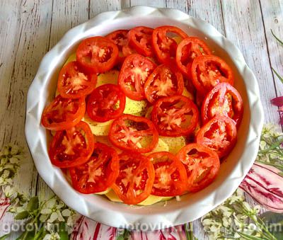 Кабачки, запечённые в духовке с картофелем, помидорами и сыром Кабачки, запечённые в духовке с картофелем, помидорами и сыром