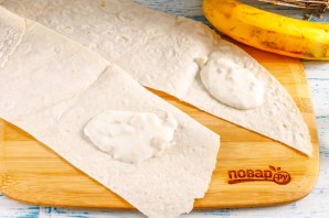 Конвертики из лаваша с творогом и бананом