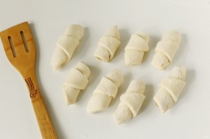 Круассаны с ореховой начинкой