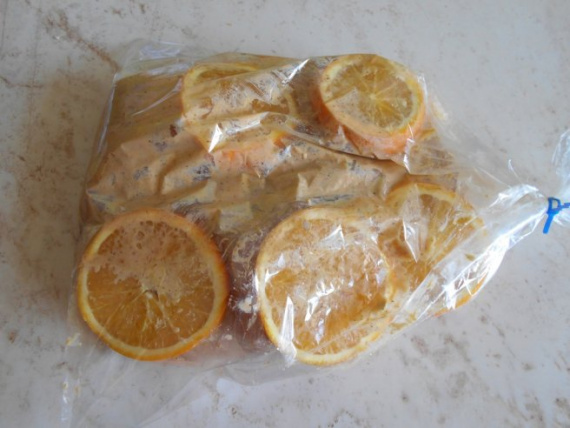 Курица, запеченная с апельсинами в горчичном соусе