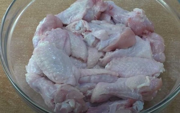 Куриные крылышки с корочкой в духовке — 5 рецептов с фотографиями Куриные крылышки с корочкой в духовке — 5 рецептов с фотографиями