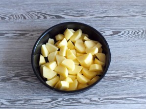 Лещ с картошкой в духовке