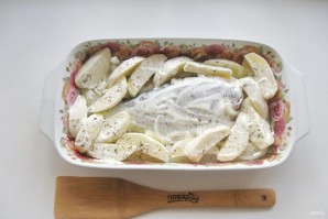 Лещ в духовке с картофелем