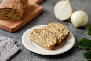 Луковый хлеб в духовке без дрожжей