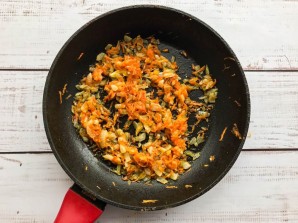 Мясной закусочный торт