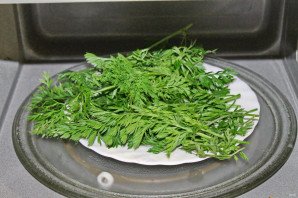 Морковная ботва на зиму