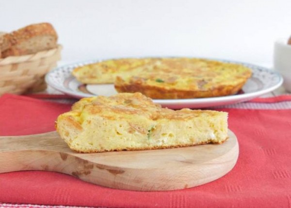 Омлет на сковороде с молоком и сыром — 5 простых рецептов с фото Омлет на сковороде с молоком и сыром — 5 простых рецептов с фото