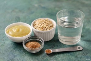 Овсянка с яблочным пюре