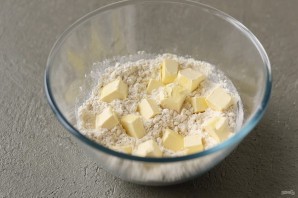 Песочный пирог с грибами и картофелем