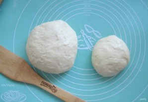 Пирог с сухофруктами из дрожжевого теста