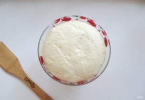 Пирог с сухофруктами из дрожжевого теста