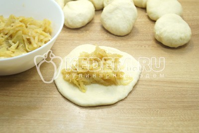 Пирожки с капустой в духовке Пирожки с капустой в духовке