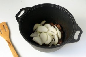 Плов с бараниной и черносливом