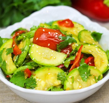 Почему я раньше так не делала? Кабачки по - корейски - мега сочный салат! Почему я раньше так не делала? Кабачки по - корейски - мега сочный салат!