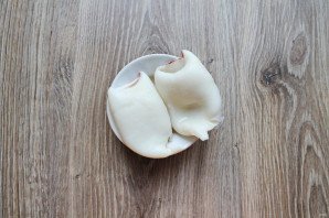 Салат из дайкона с кальмарами