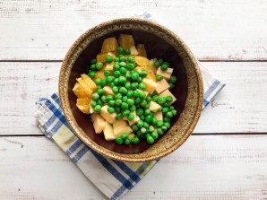 Салат из курицы с черносливом и апельсином Салат из курицы с черносливом и апельсином