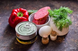 Салат с ананасами и колбасой Салат с ананасами и колбасой