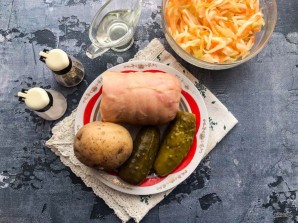 Салат с квашеной капустой и ветчиной Салат с квашеной капустой и ветчиной