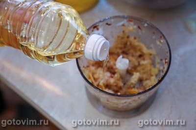 Шашлык из сердца на мангале в маринаде с перцем чили Шашлык из сердца на мангале в маринаде с перцем чили