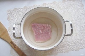 Щавелевый суп с мясом и яйцом