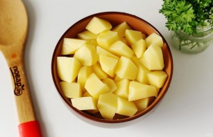 Щи с косервированным зеленым горошком