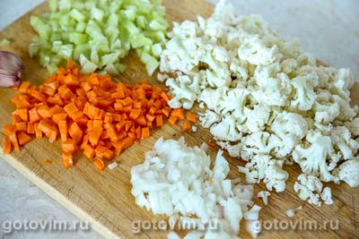 Суп из свиных ребрышек с машем и цветной капустой