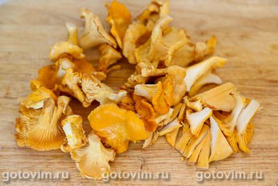 Суп куриный с лисичками и кукурузой