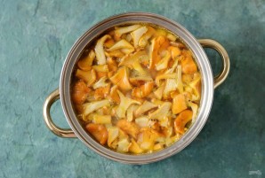 Суп с чечевицей и лисичками