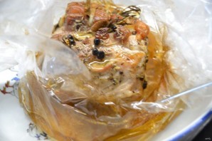 Свиной карбонат в рукаве в духовке