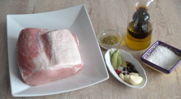 Свиной карбонат в рукаве в духовке