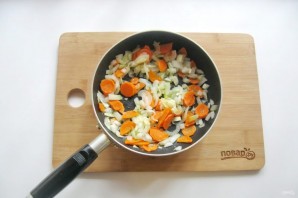 Томатный суп с фасолью и курицей