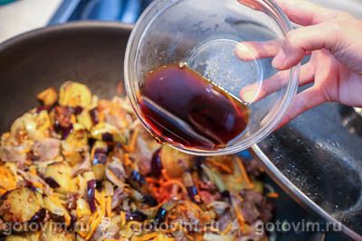 Тушеные желудки индейки с баклажанами и соевым соусом Тушеные желудки индейки с баклажанами и соевым соусом