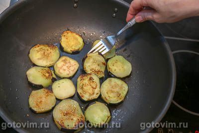 Тушеные желудки индейки с баклажанами и соевым соусом Тушеные желудки индейки с баклажанами и соевым соусом