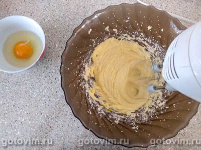 Творожный пирог с персиками и воздушной меренгой Творожный пирог с персиками и воздушной меренгой