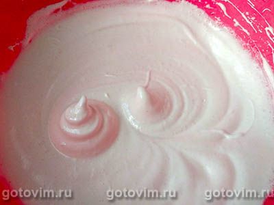 Творожный пирог с персиками и воздушной меренгой Творожный пирог с персиками и воздушной меренгой