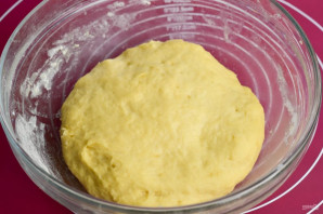 Завитушки с корицей из дрожжевого теста