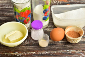 Завитушки с корицей из дрожжевого теста