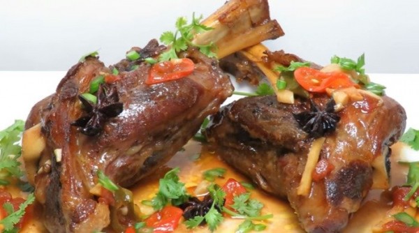 Горячие блюда на Новый 2021 год — что можно приготовить нового и интересного на новогодний стол Горячие блюда на Новый 2021 год — что можно приготовить нового и интересного на новогодний стол