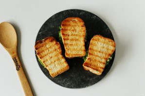 Английский сэндвич с огурцом и яйцом