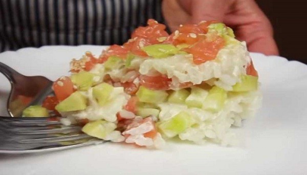 Бесподобно вкусные салаты на Новый год, первыми сметаются со стола Бесподобно вкусные салаты на Новый год, первыми сметаются со стола