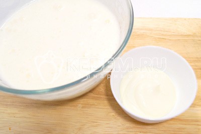 Бисквитный рулет с кремом «Зимнее полено» Бисквитный рулет с кремом «Зимнее полено»